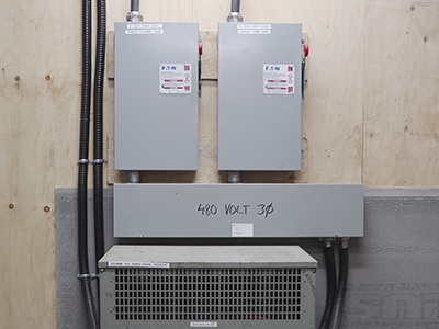 Main service electrical installation - Mission